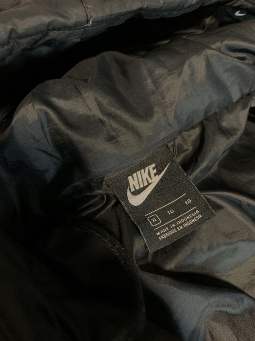 Зимня куртка Nike в хорошому стані XL