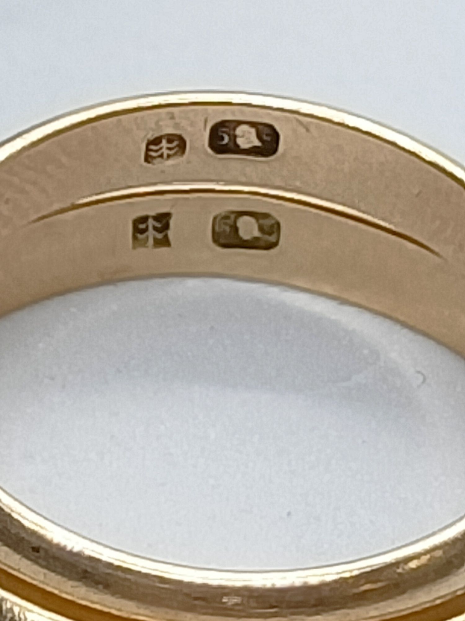 Komplet obrączek Warmet ze złota 375