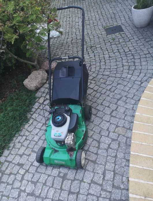 Kosiarka spalinowa produkcji wloskiej