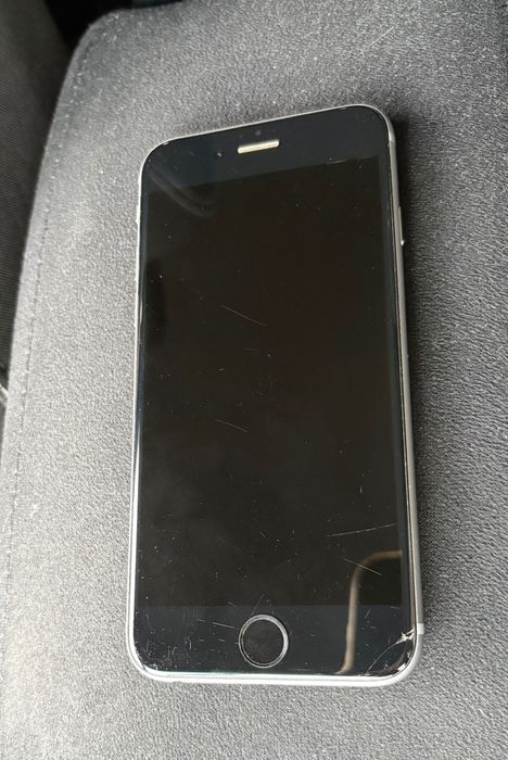 Смартфон iPhone 6s б/у