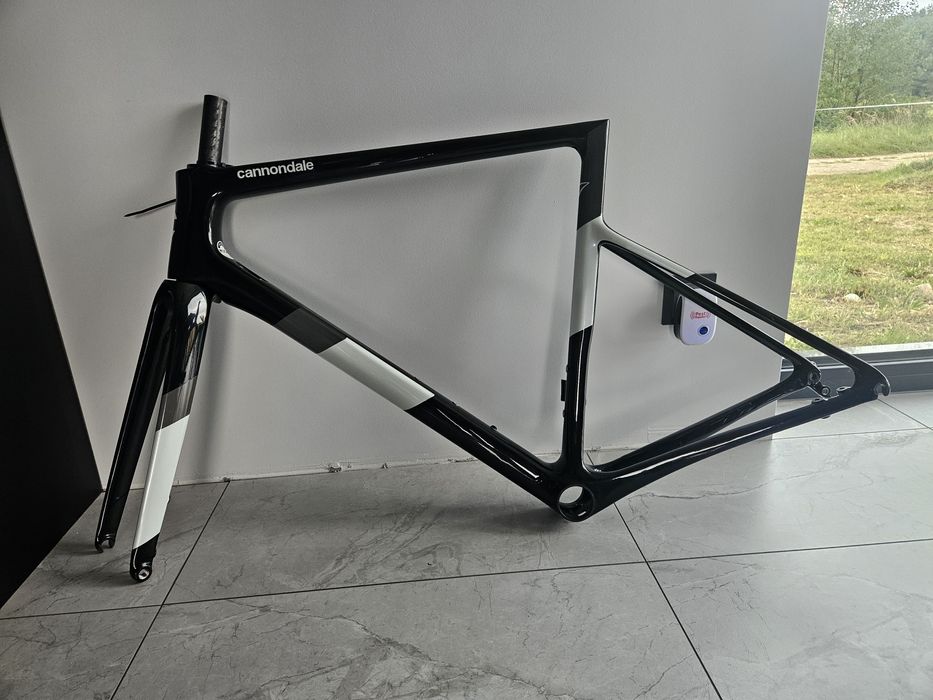 Rama Cannondale SuperSIXevo roz.52cm carbon
