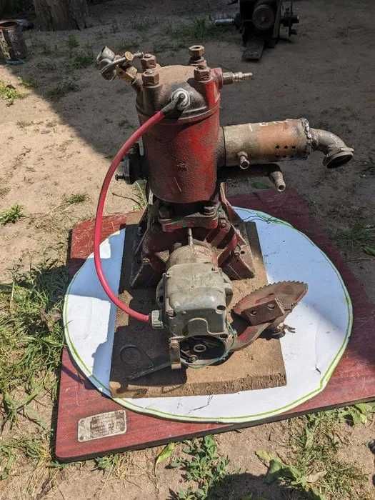 Робочий двигун мотопомпи