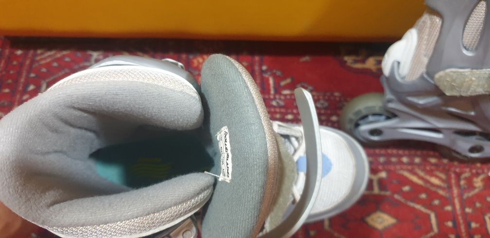 Patins em linha com pouco uso