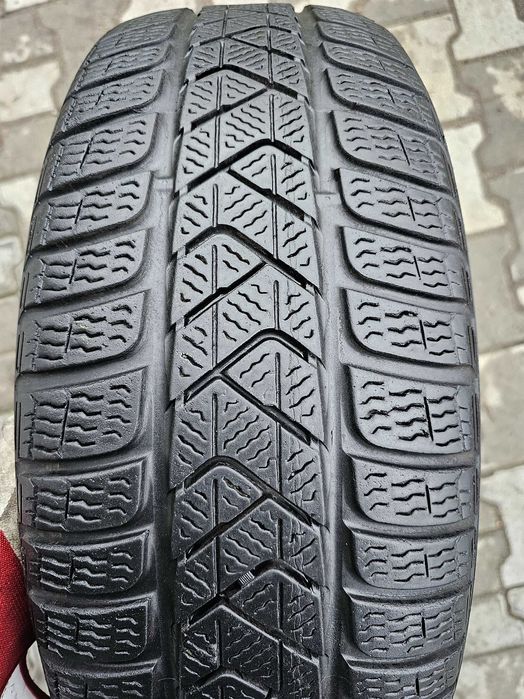 Zima Pirelli 215/60 R16 6mm