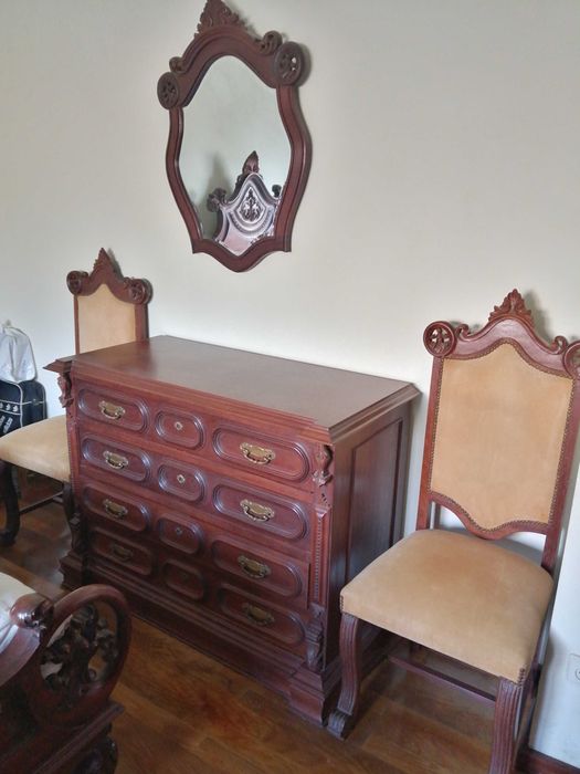 Quarto de Casal!  Em madeira maciça de kambala