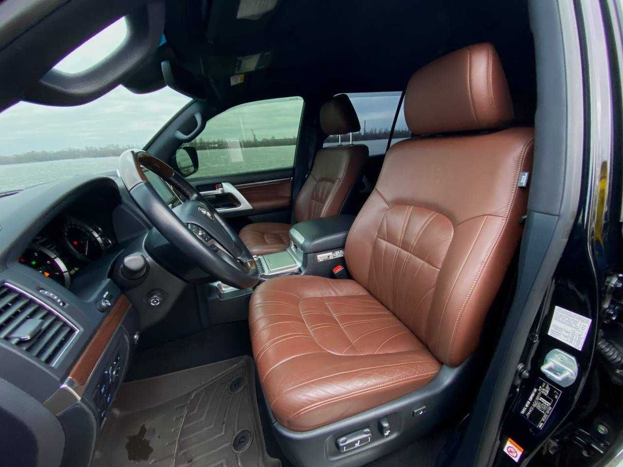 Toyota Land Cruiser 2019 Executive Lounge