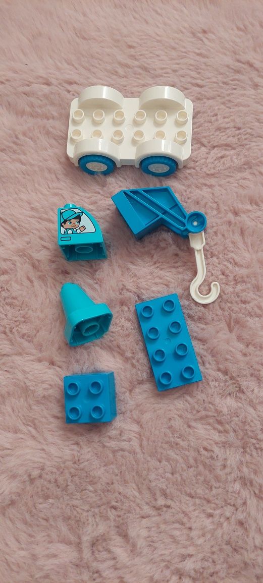 Klocki Lego Duplo 10918 Pomoc drogowa holownik dźwig auto samochód