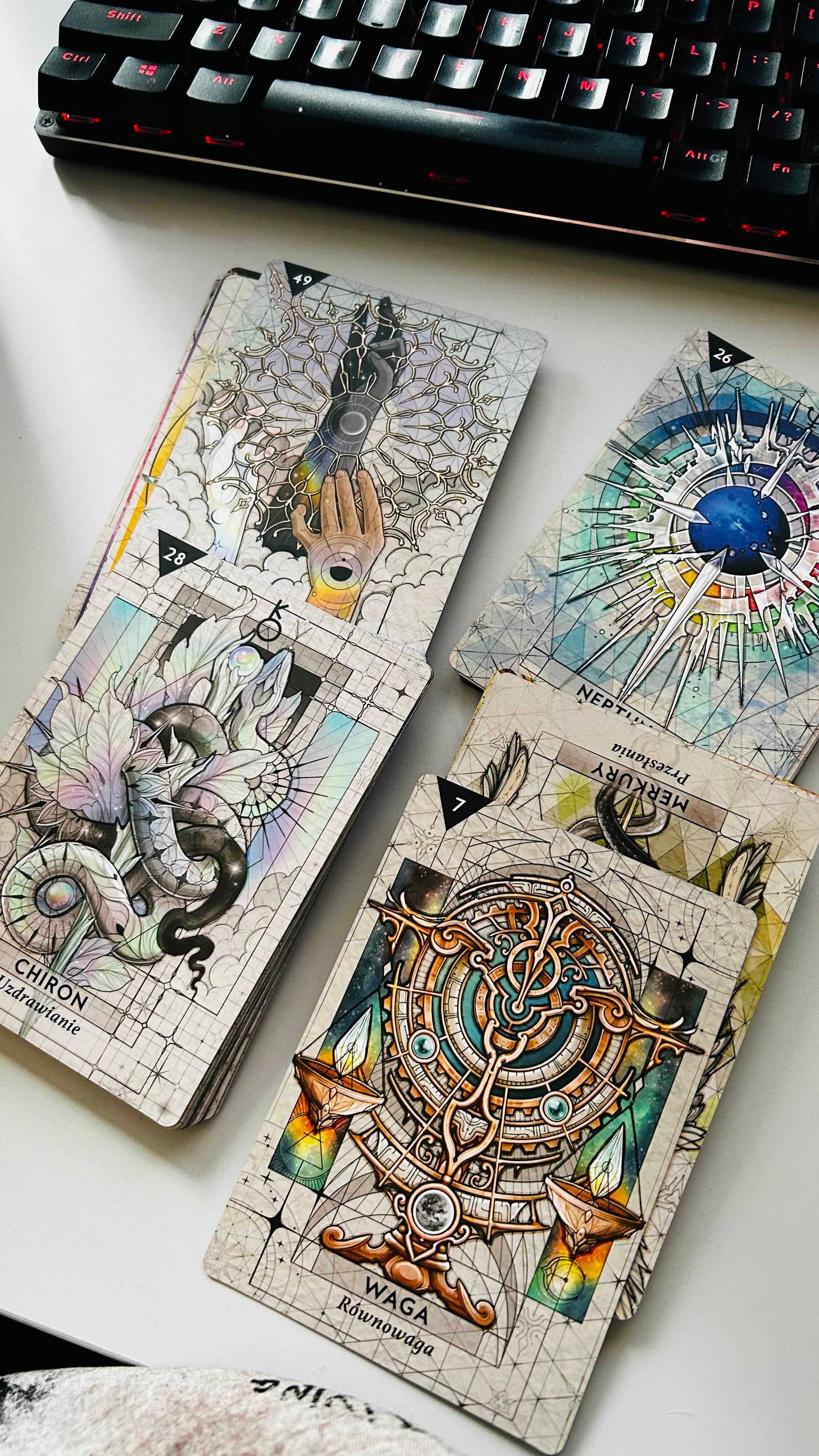 Talia kart tarot karty do wróżenia - Astrowyrocznia gwiezdnych kodów