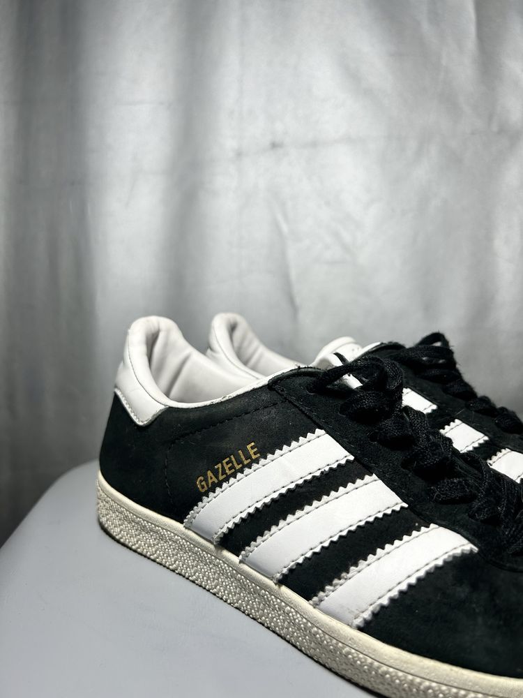 Adidas gazelle. Чорнобілі кросівки адідас газелі