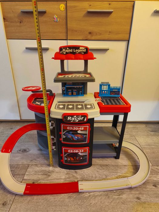 TOR SAMOCHODOWY Mega Parking Garaż Walizka