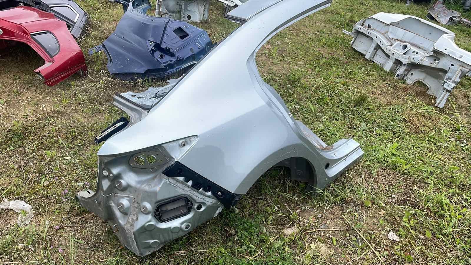 Четверть задня права mazda 3 bm bn 2013-2018 sedan