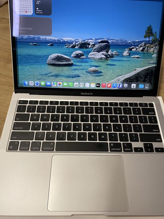 MacBook Air M1/8/256 silver