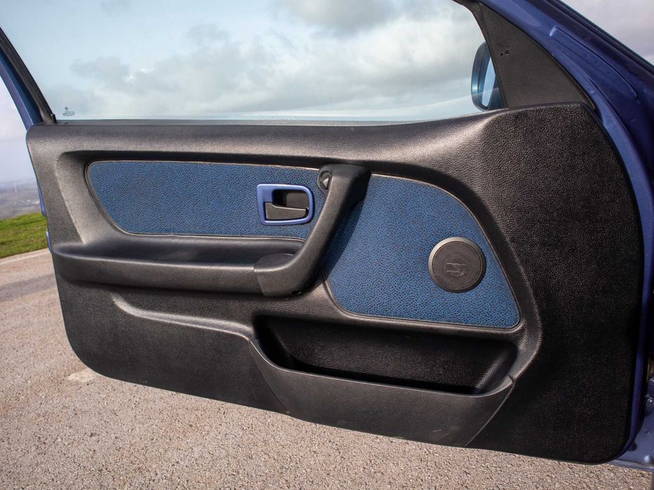 BMW 318tds Compact – Pack M Original – Motor com 216.000 km