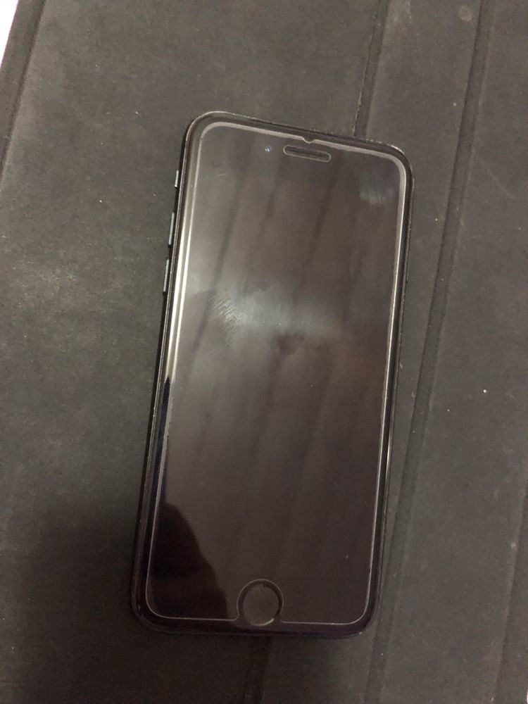 iPhone 7 black matte 32gb