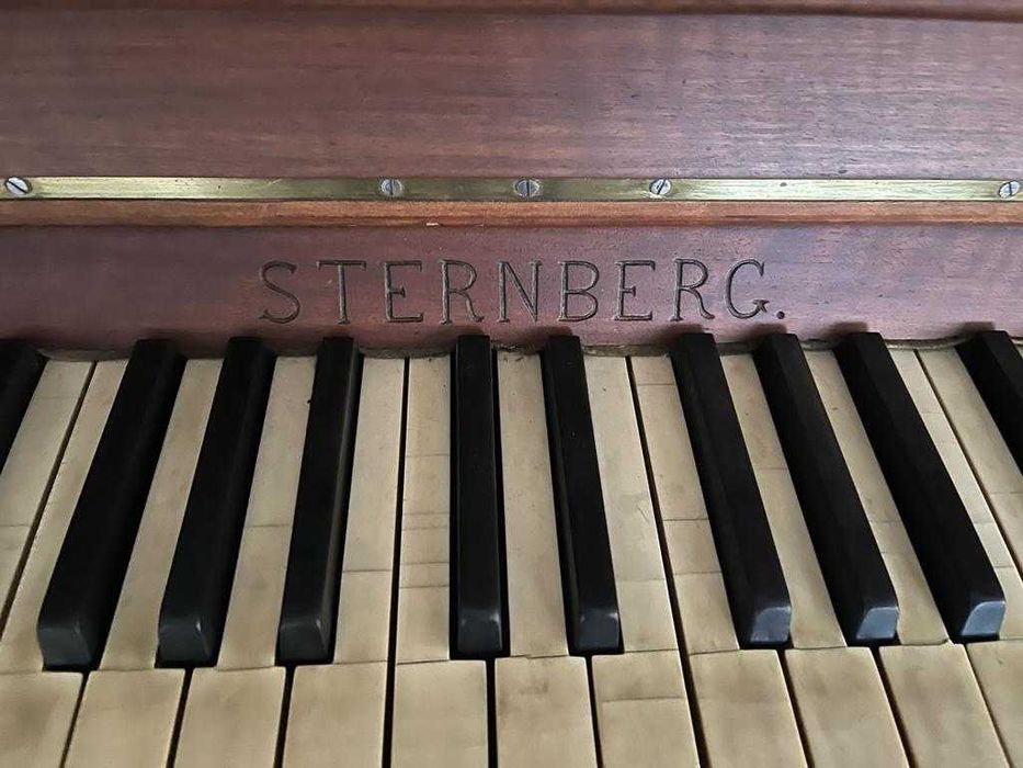 Pianino marki Sternberg
