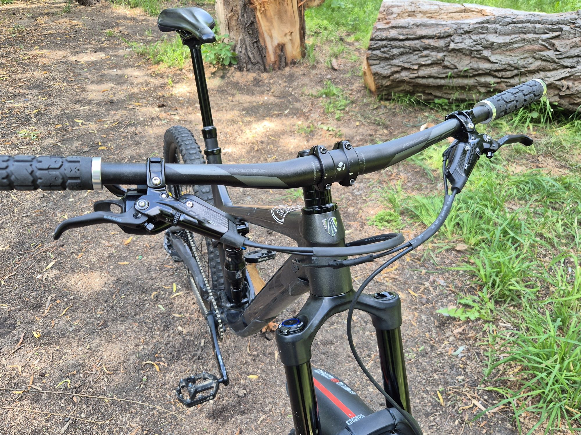 TREK Remedy 8, rozmiar L, koła 27.5" (enduro, trail)