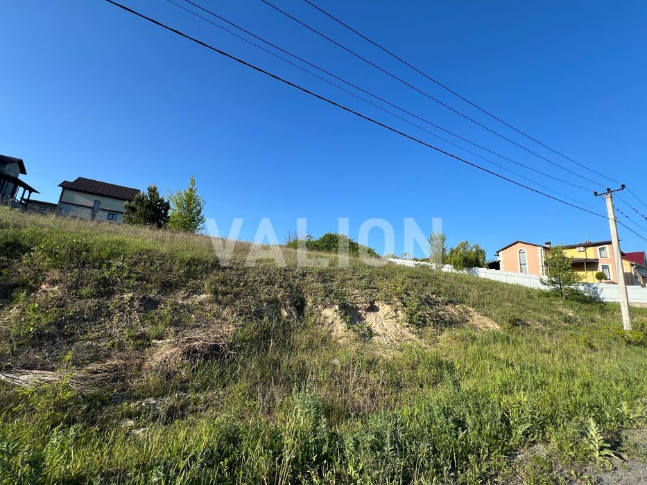 Продам видову ділянку 18 соток в Гореничах