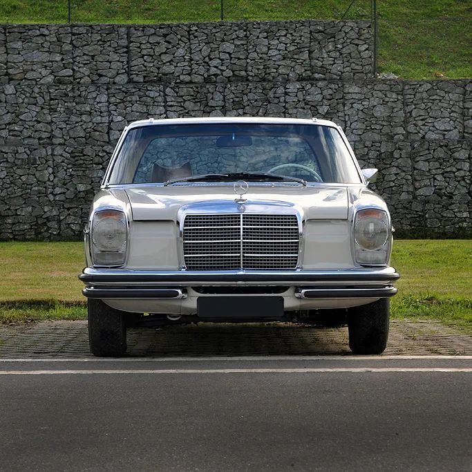 Mercedes-Benz W114/W115 (1968-1974) 250 CE
