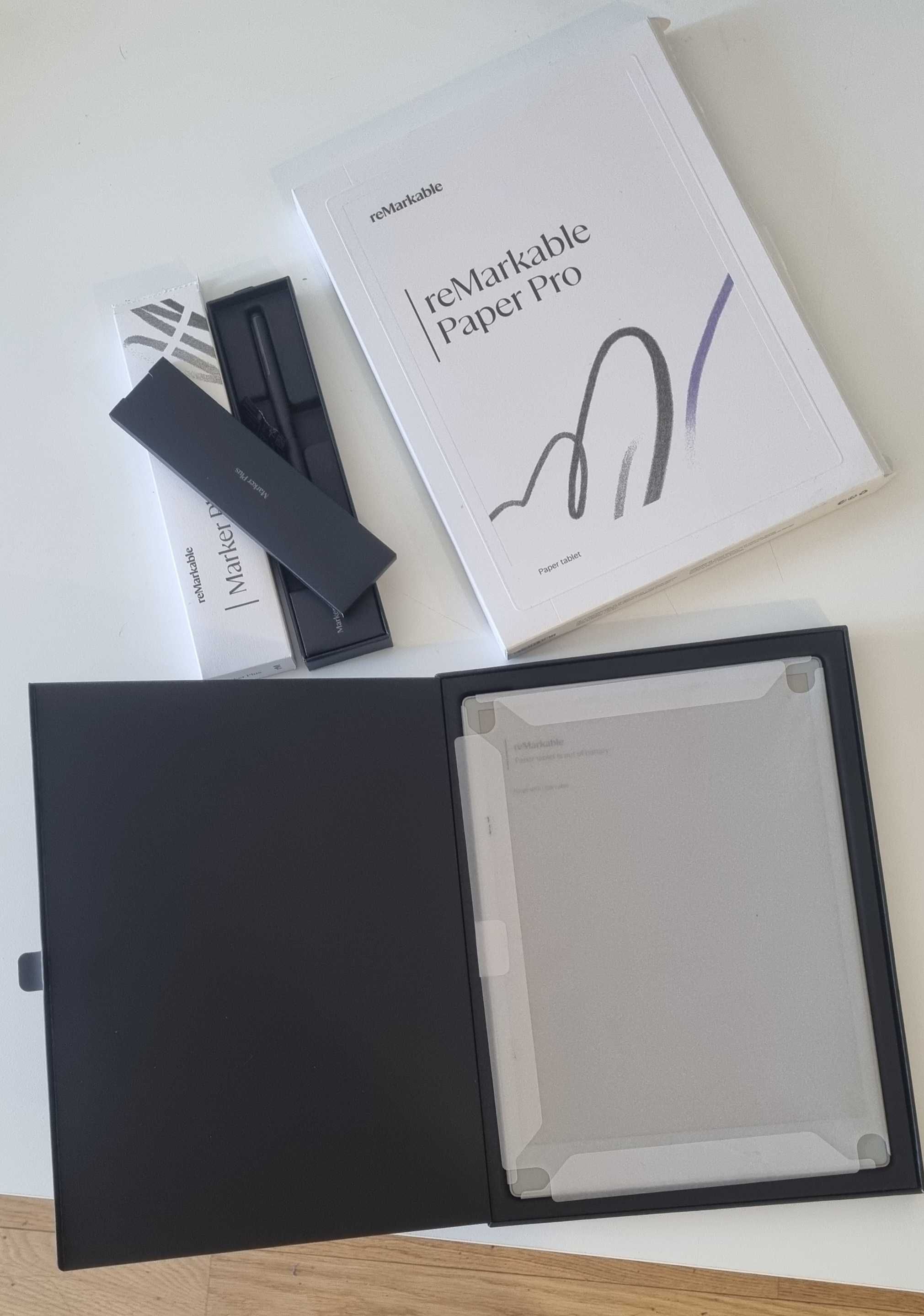 Remarkable paper pro + caneta (NOVO)