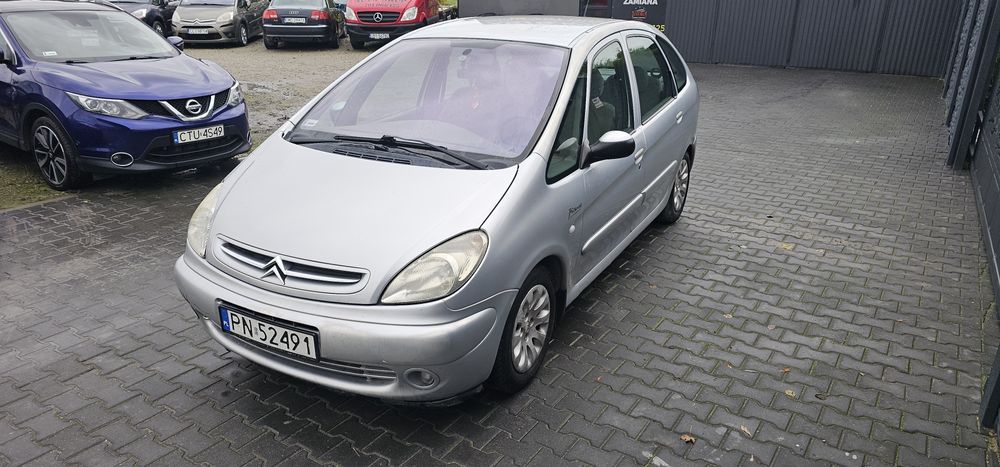 AUTO SKUP BYDGOSZCZ  Citroen Xara Picassso 2003r 1.8 GAZ hak holownicz