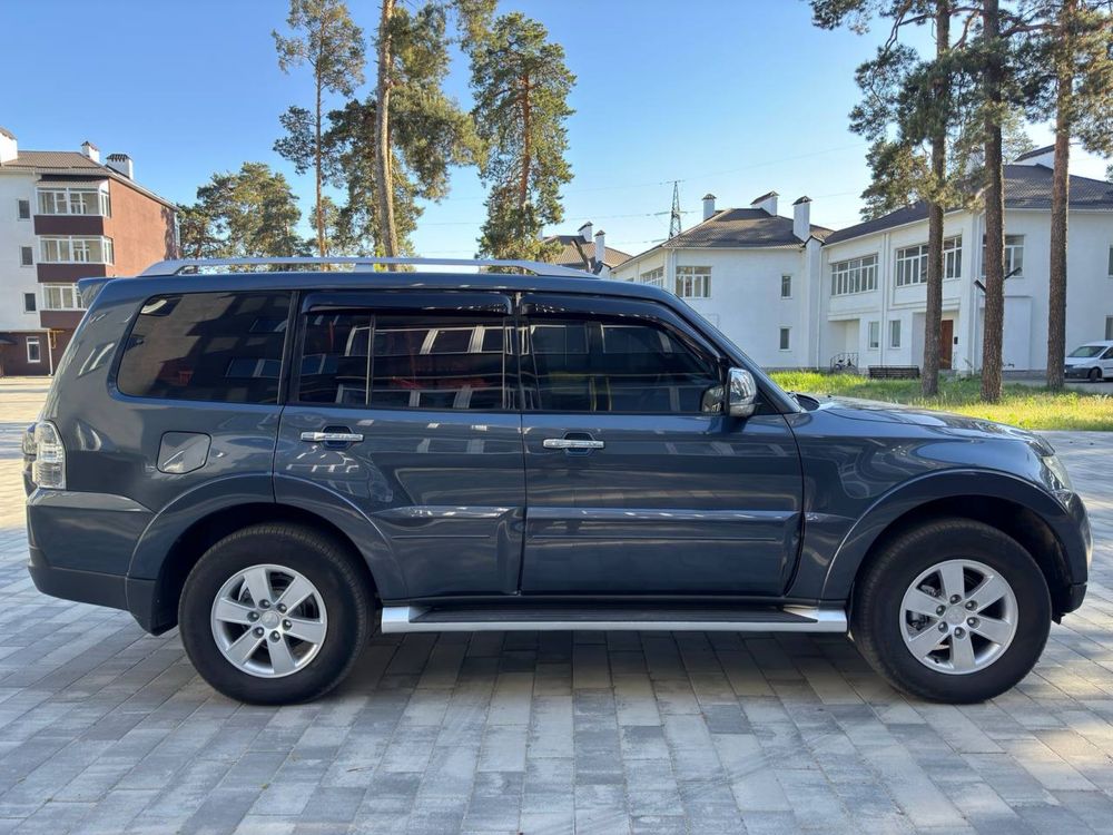 Mitsubishi Pajero Wagon