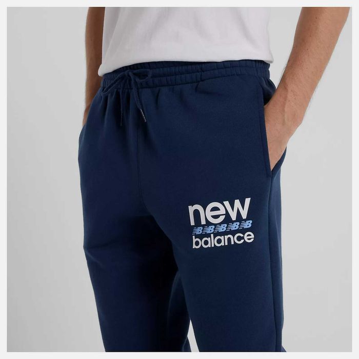 Спортивний костюм New Balance Sport Graphic Fleece