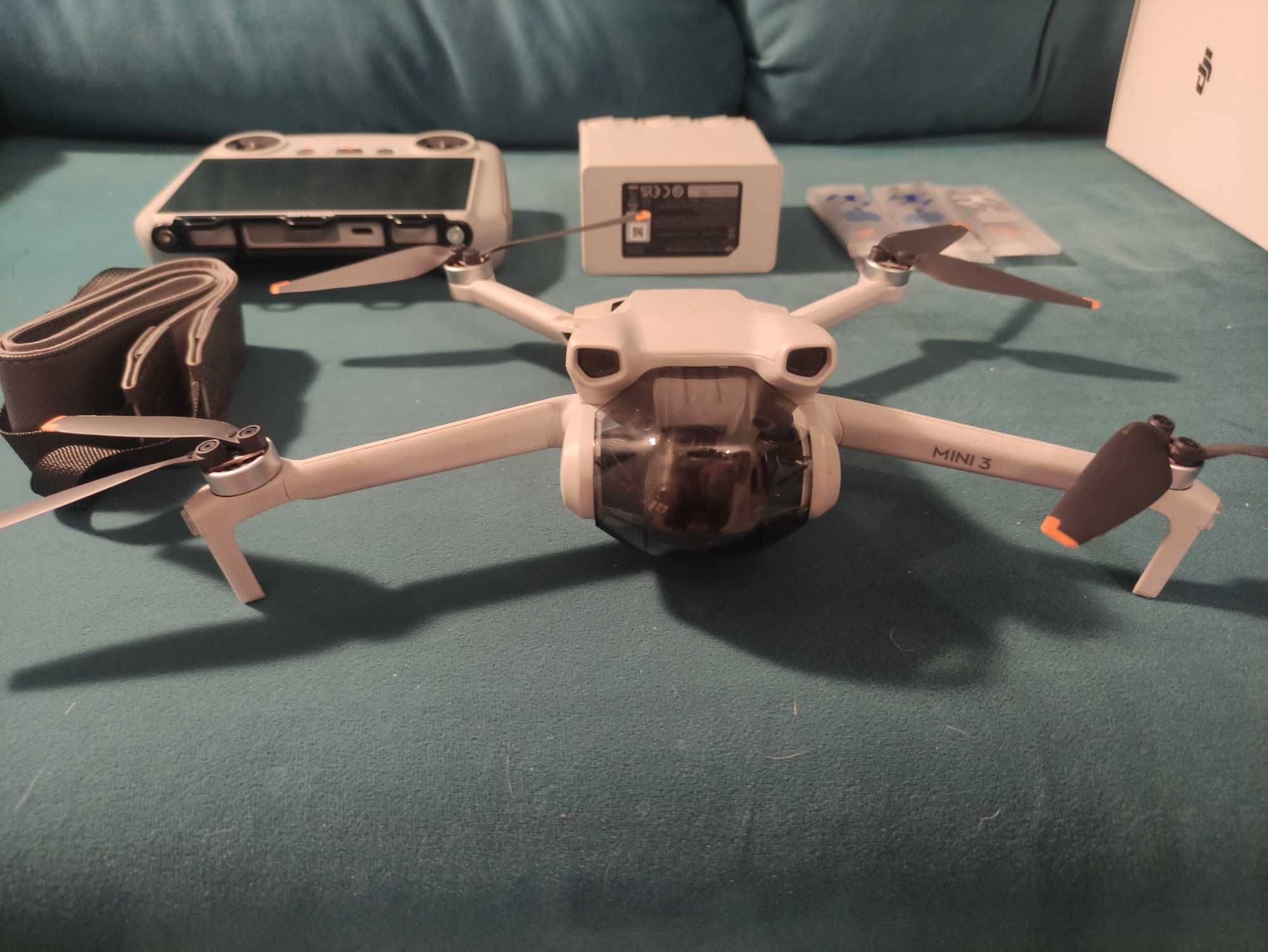 Dron DJI Mini 3 Fly More Combo (RC2) + dodatkowe akcesoria