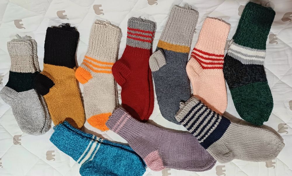 В'язані шкарпетки ручної роботи