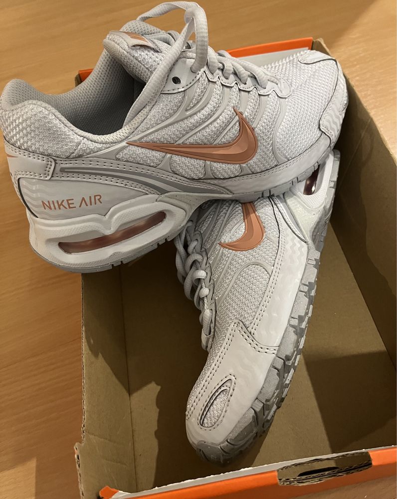 Ténis da Nike WMNS AIR MAX TORCH 4 como Novos