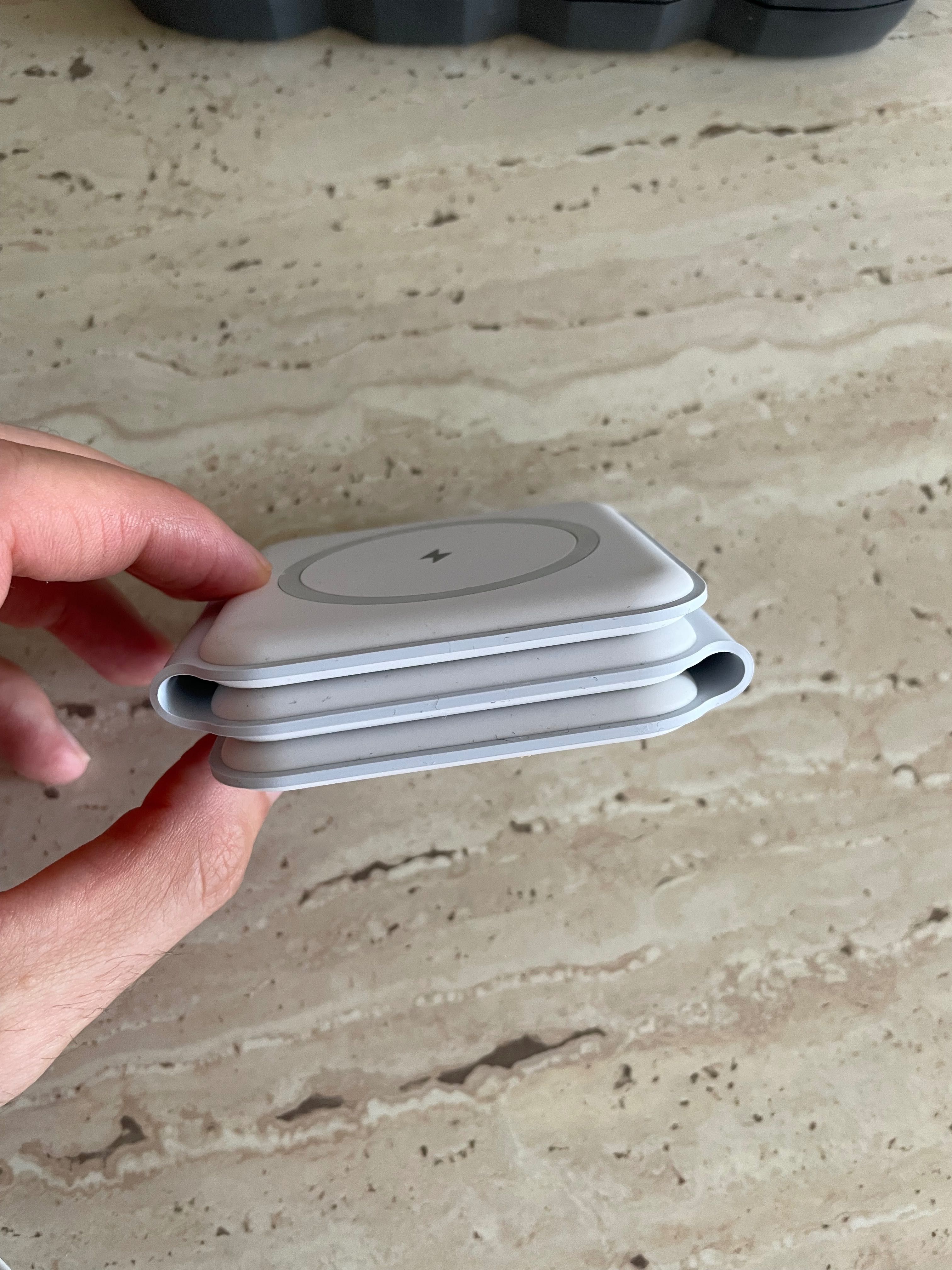 Oryginalna ładowarka indukcyjna iPhone 3in1 podróżna