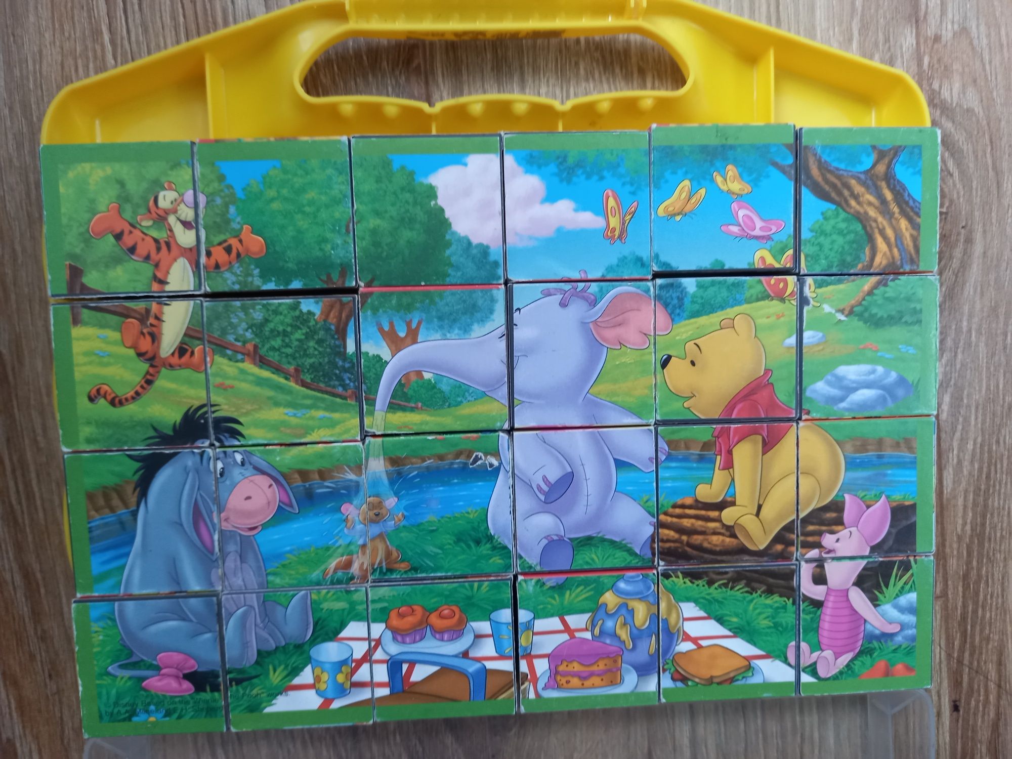 Puzzle klocki duże w walizce pudełku Kubuś Puchatek