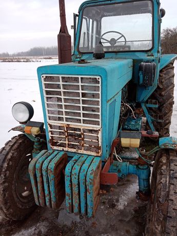 Трактор  МТЗ 80.