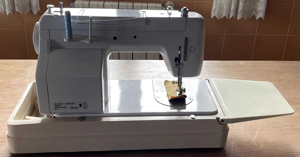 Máquina de Costura - Olimatic