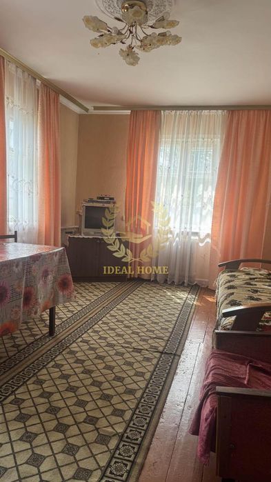 Продам будинок в смт Борова