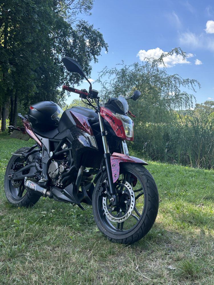 Продам Voge300r