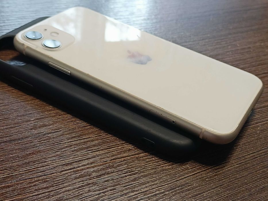 iPhone 11, biały, bateria 100%