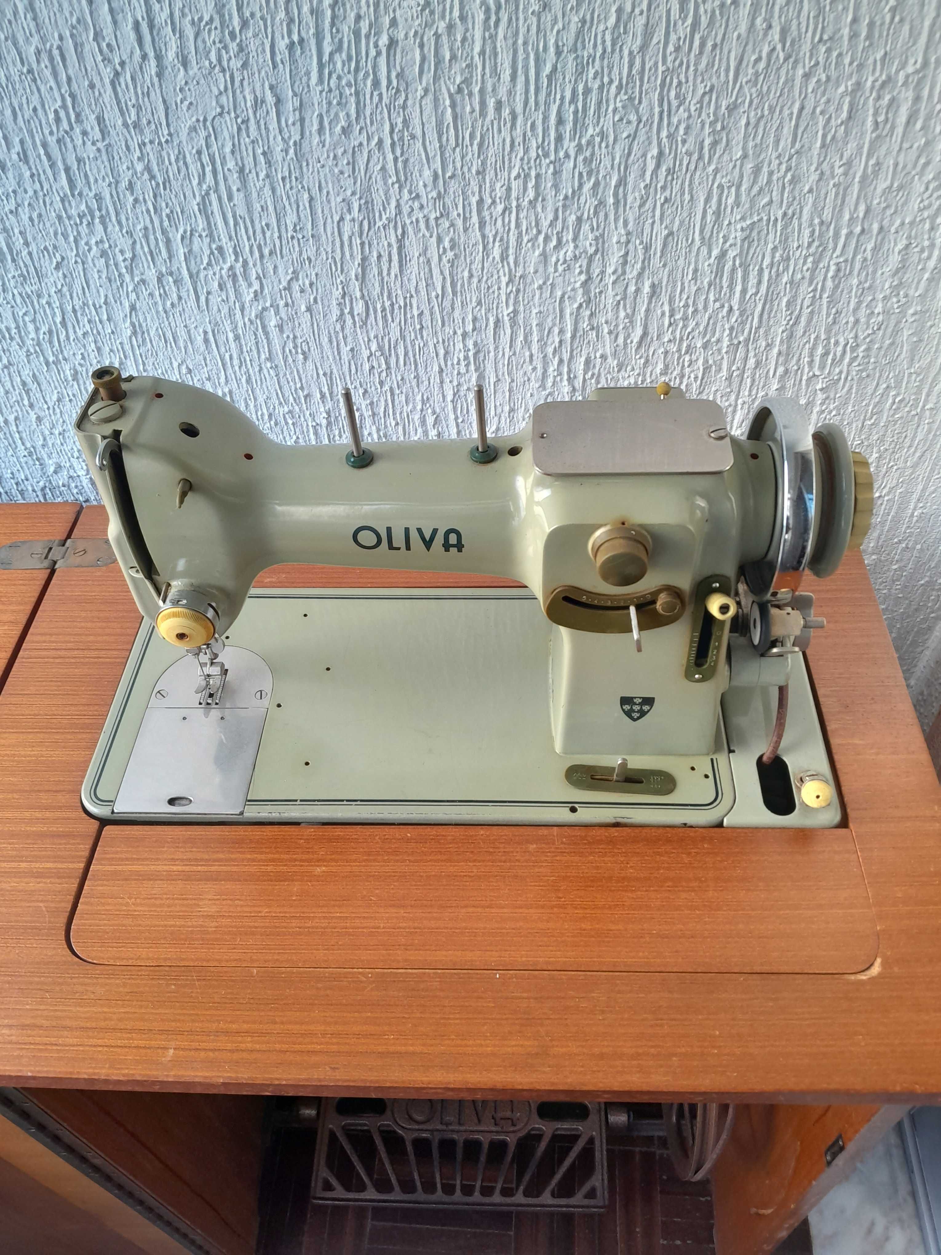Máquina de costura Oliva CL50