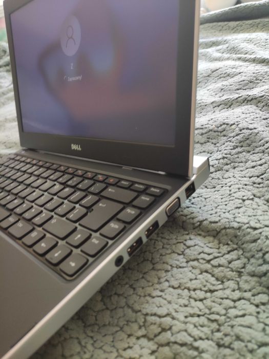 Laptop DELL Latitude 3330 i3 / 6 GB RAM / 128 GB SSD / Windows 10