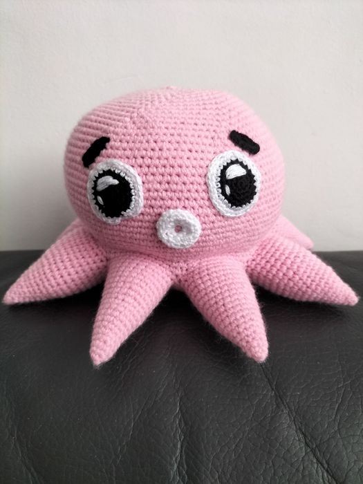 Ośmiorniczka pluszak zabawka na szydełku handmade ośmiornica