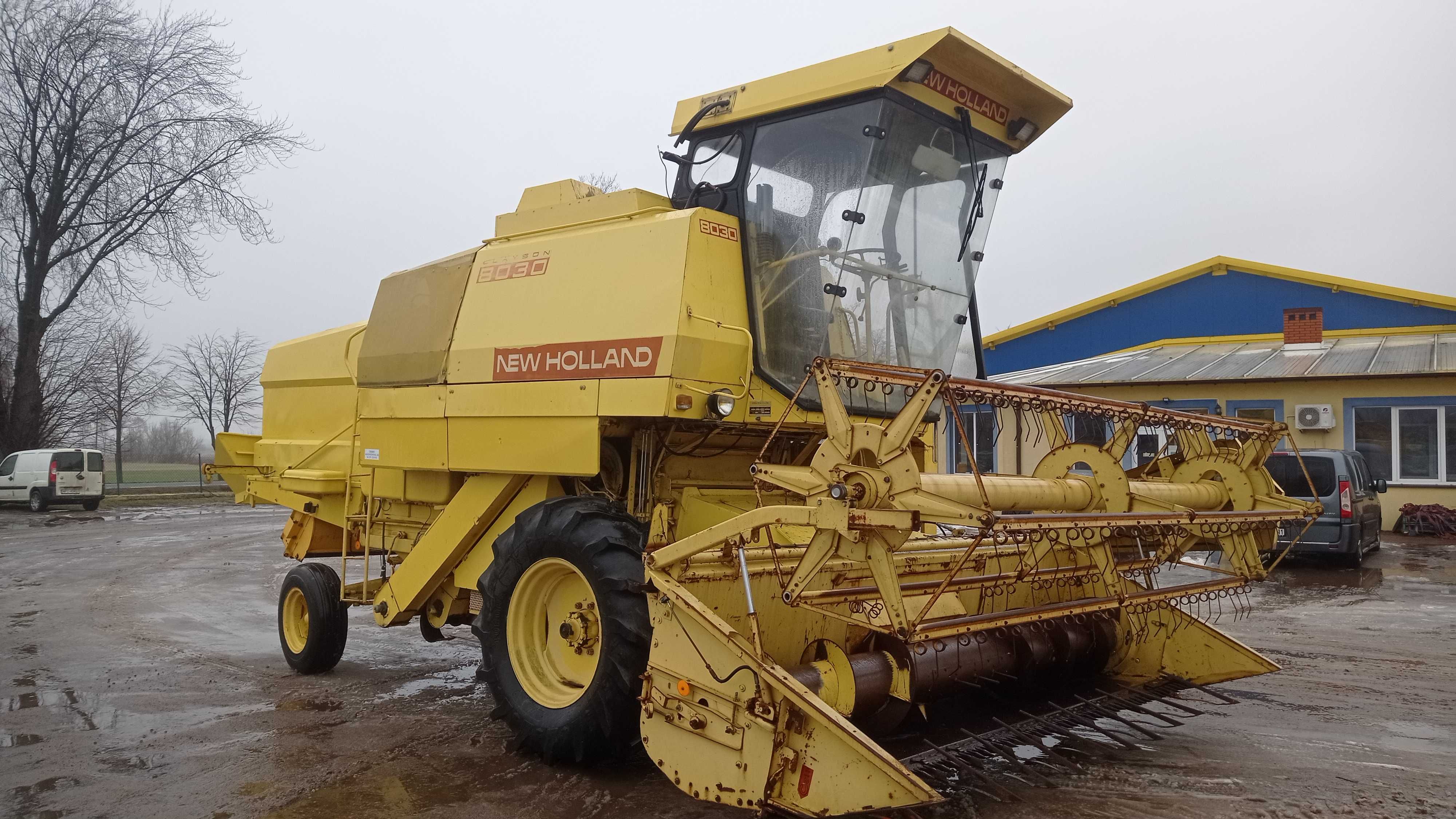 Kombajn New Holland Clayson 8030, New Holland 8030