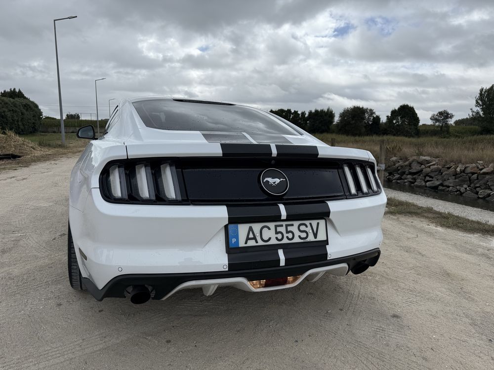 Ford Mustang 2.3 i Ecoboost  cx Manual 6v
