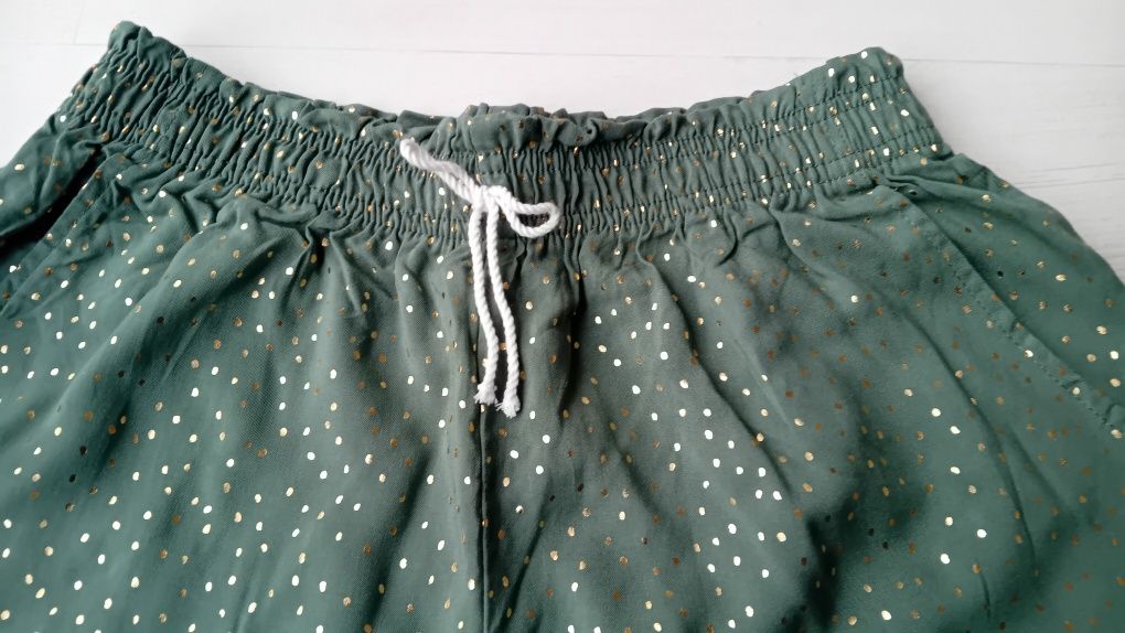 Krótkie spodenki H&M 170 w zlote kropki