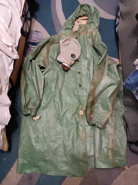 Плащ озк і противогаз гп 5