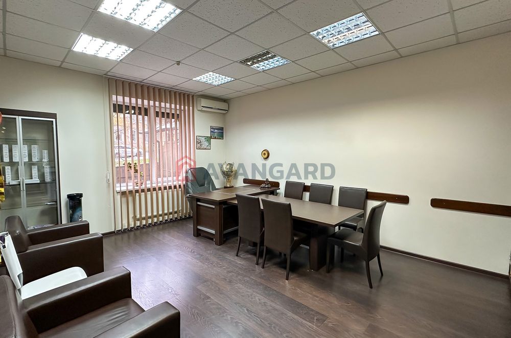 Продаж офісне приміщення 127 кв Центральний район міста