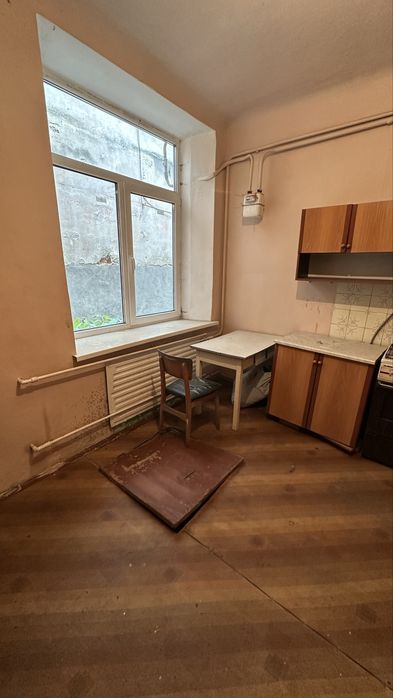 Продаж; квартира; приміщення; Чернівці; центр; фасад;