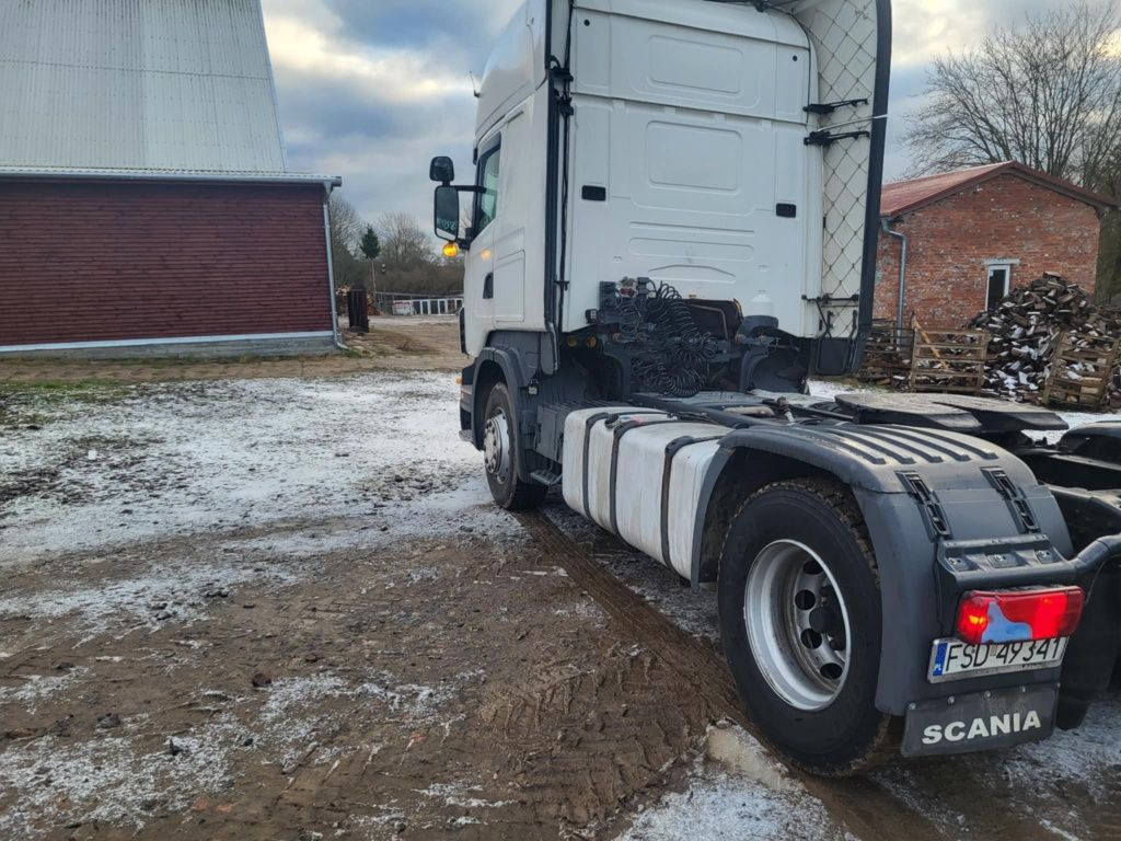 Ciągnik siodłowy SCANIA