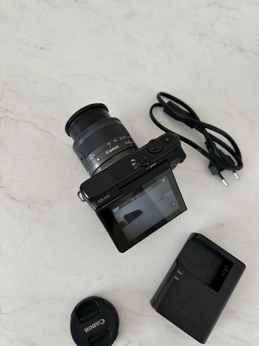 Фотоапарат Canon EOS M10 15-45mm.