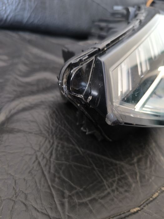 Lampa audi a4 b9 2023r LED, lewa, uszkodzona