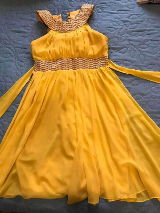 Продам плаття, легке яскраве нарядне