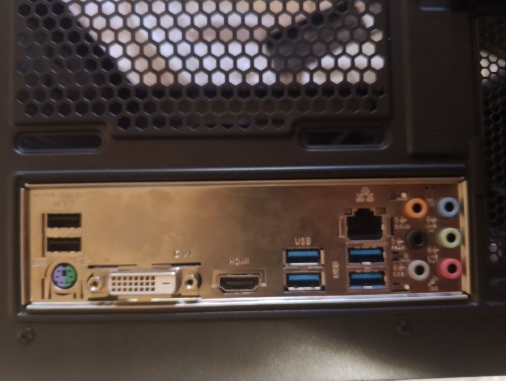 Gigabyte z370 hd3 + intel core i5 9600k